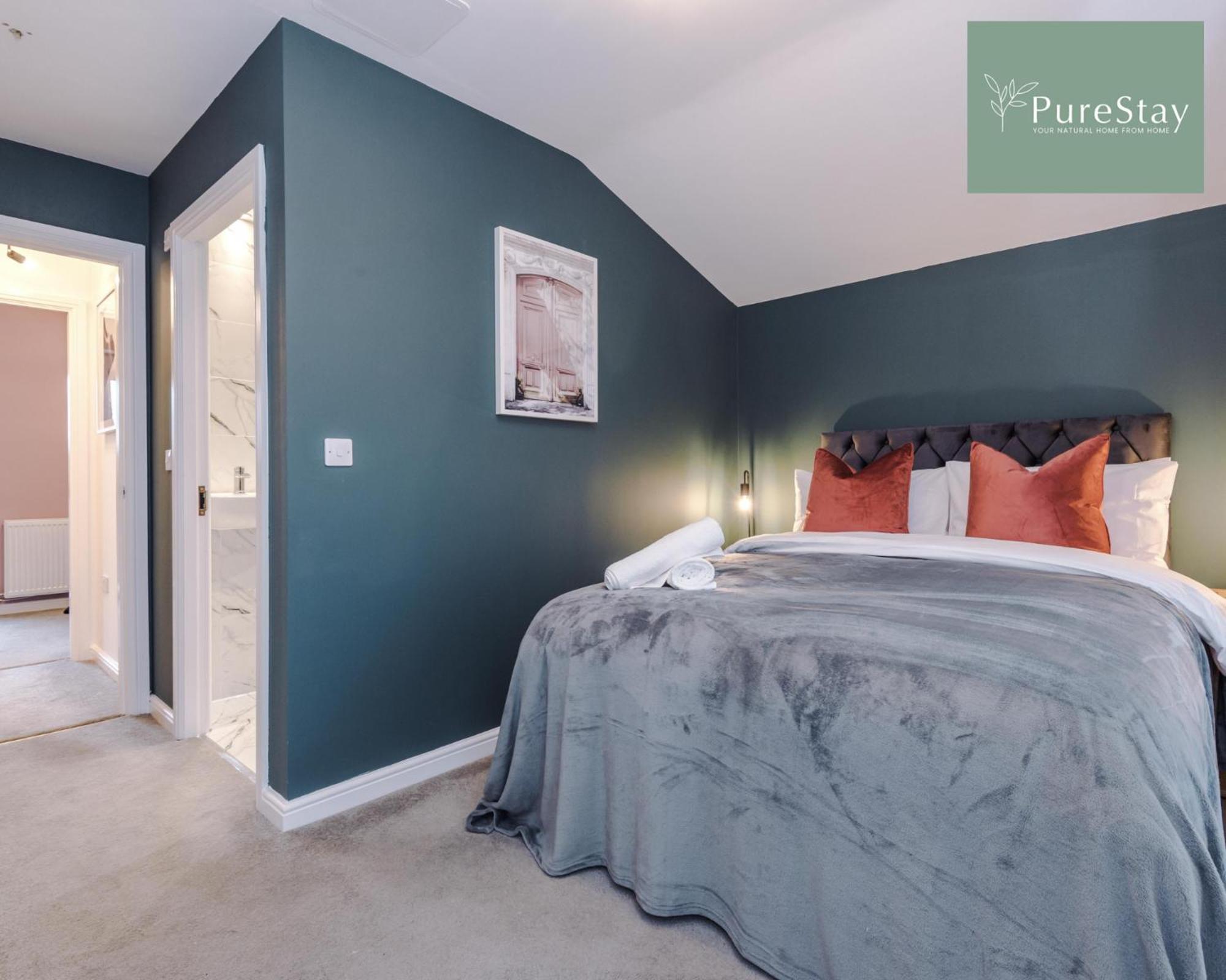Stunning Five Bedroom Manchester House With Free Parking By Purestay Short Lets & Serviced Accommodation Exteriör bild