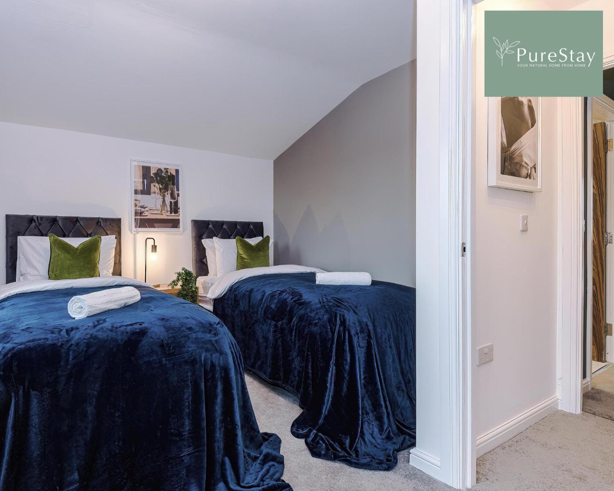 Stunning Five Bedroom Manchester House With Free Parking By Purestay Short Lets & Serviced Accommodation Exteriör bild