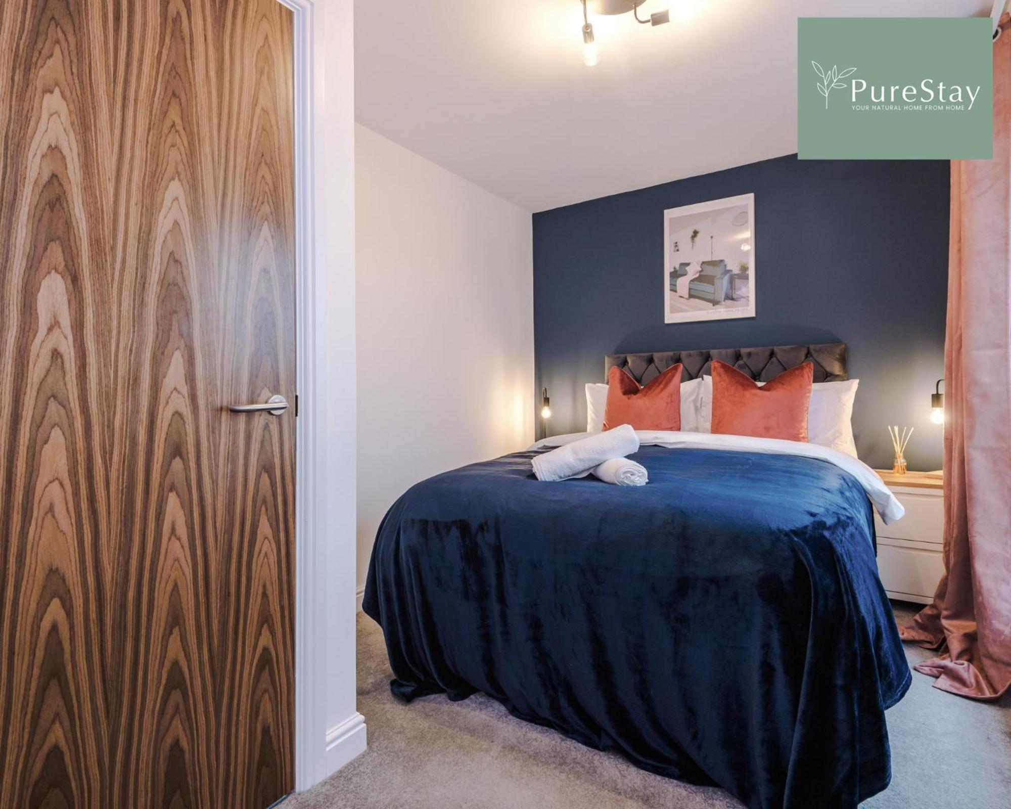 Stunning Five Bedroom Manchester House With Free Parking By Purestay Short Lets & Serviced Accommodation Exteriör bild