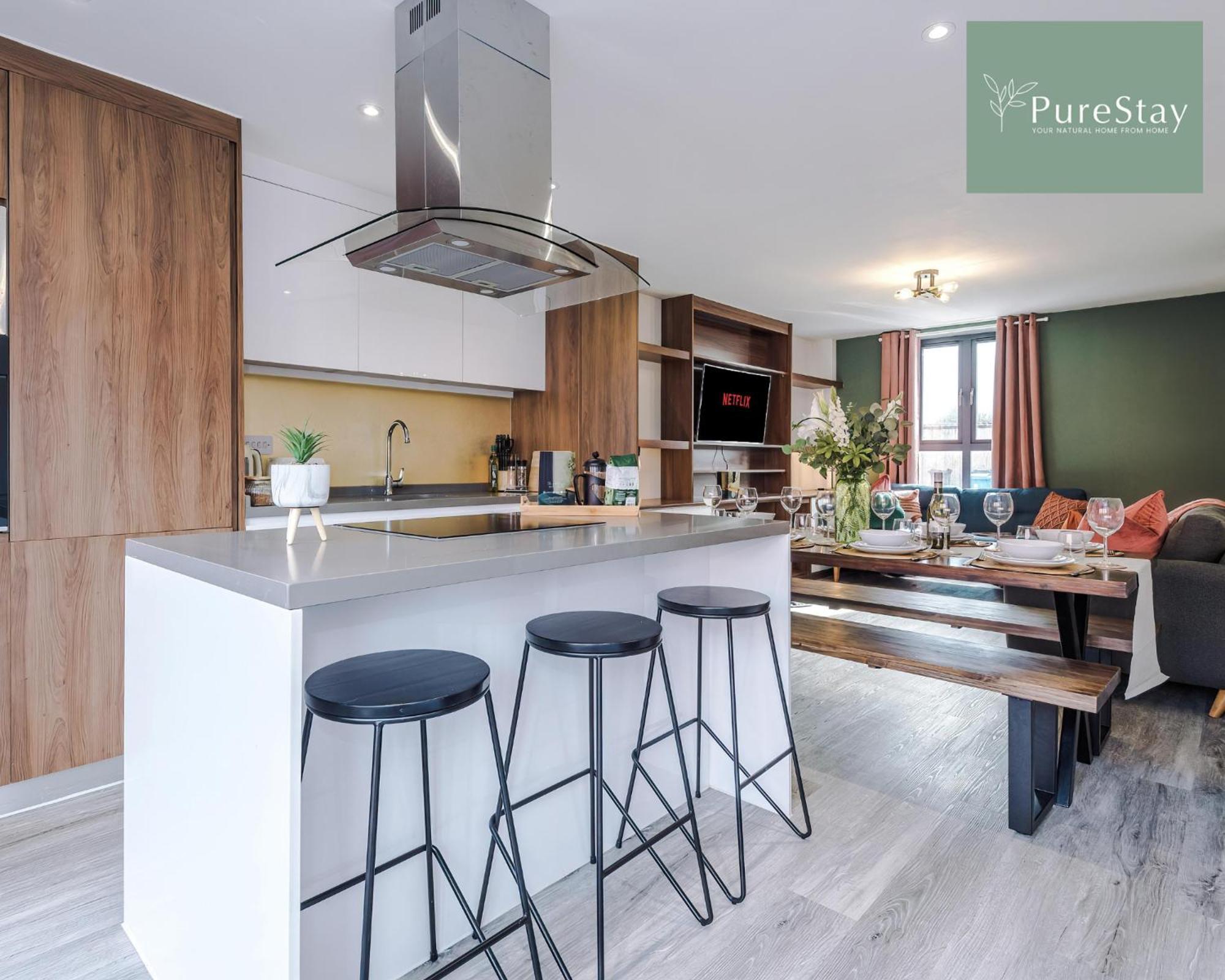 Stunning Five Bedroom Manchester House With Free Parking By Purestay Short Lets & Serviced Accommodation Exteriör bild