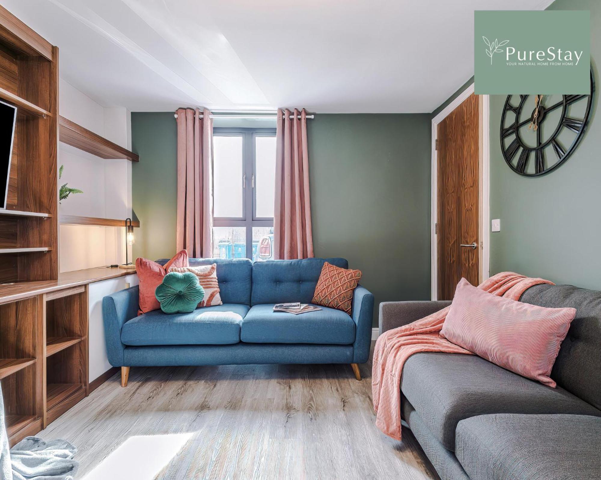 Stunning Five Bedroom Manchester House With Free Parking By Purestay Short Lets & Serviced Accommodation Exteriör bild
