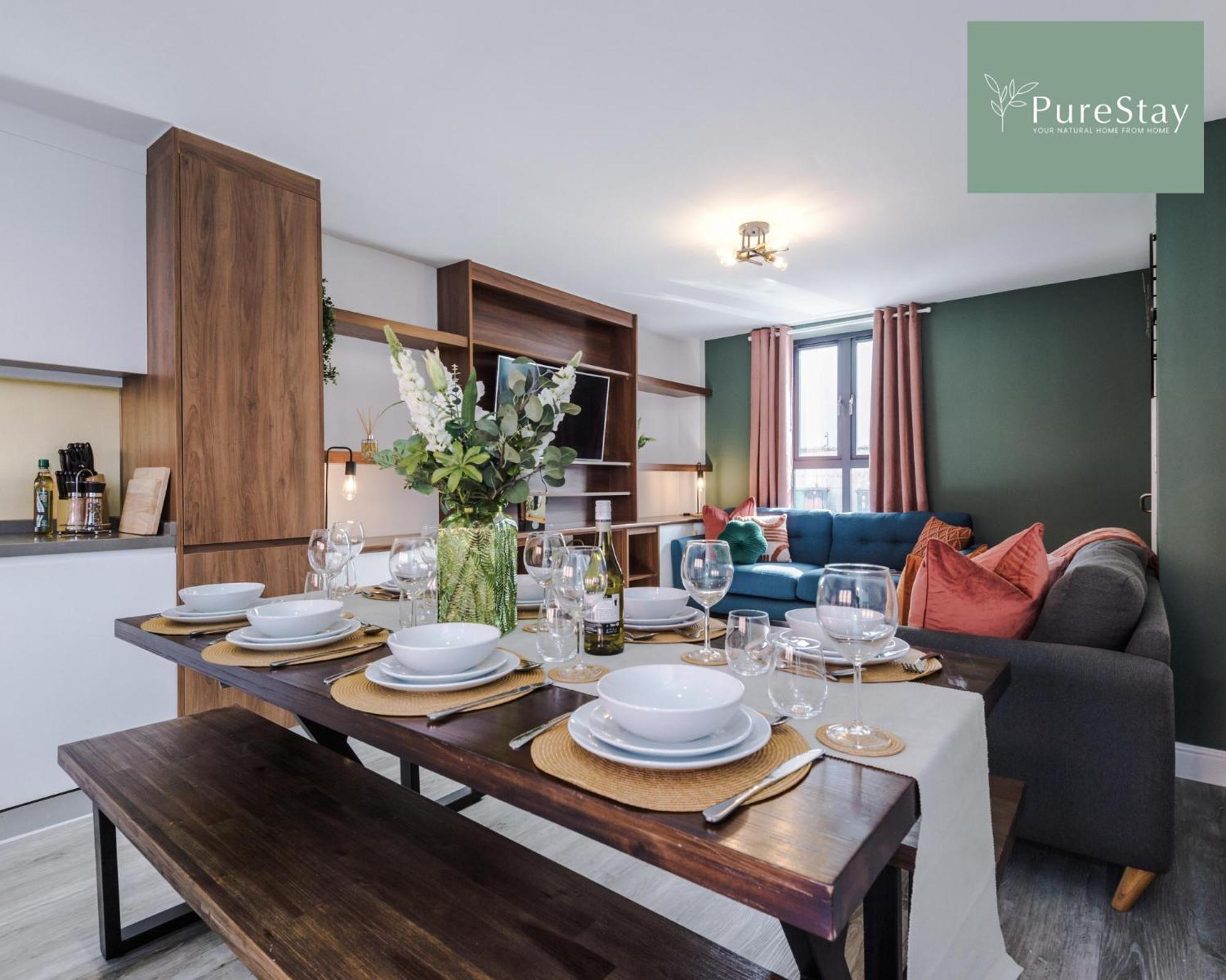 Stunning Five Bedroom Manchester House With Free Parking By Purestay Short Lets & Serviced Accommodation Exteriör bild