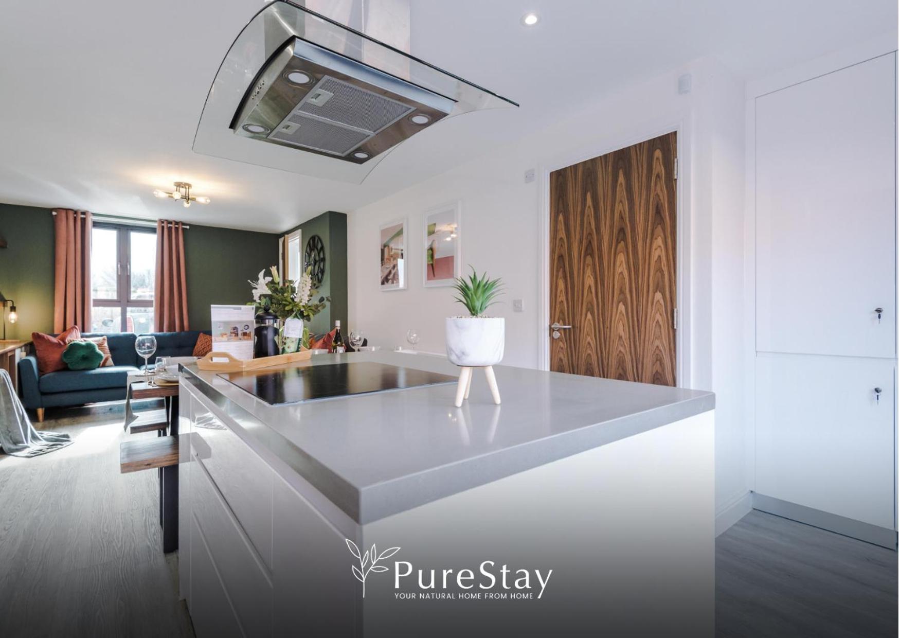 Stunning Five Bedroom Manchester House With Free Parking By Purestay Short Lets & Serviced Accommodation Exteriör bild
