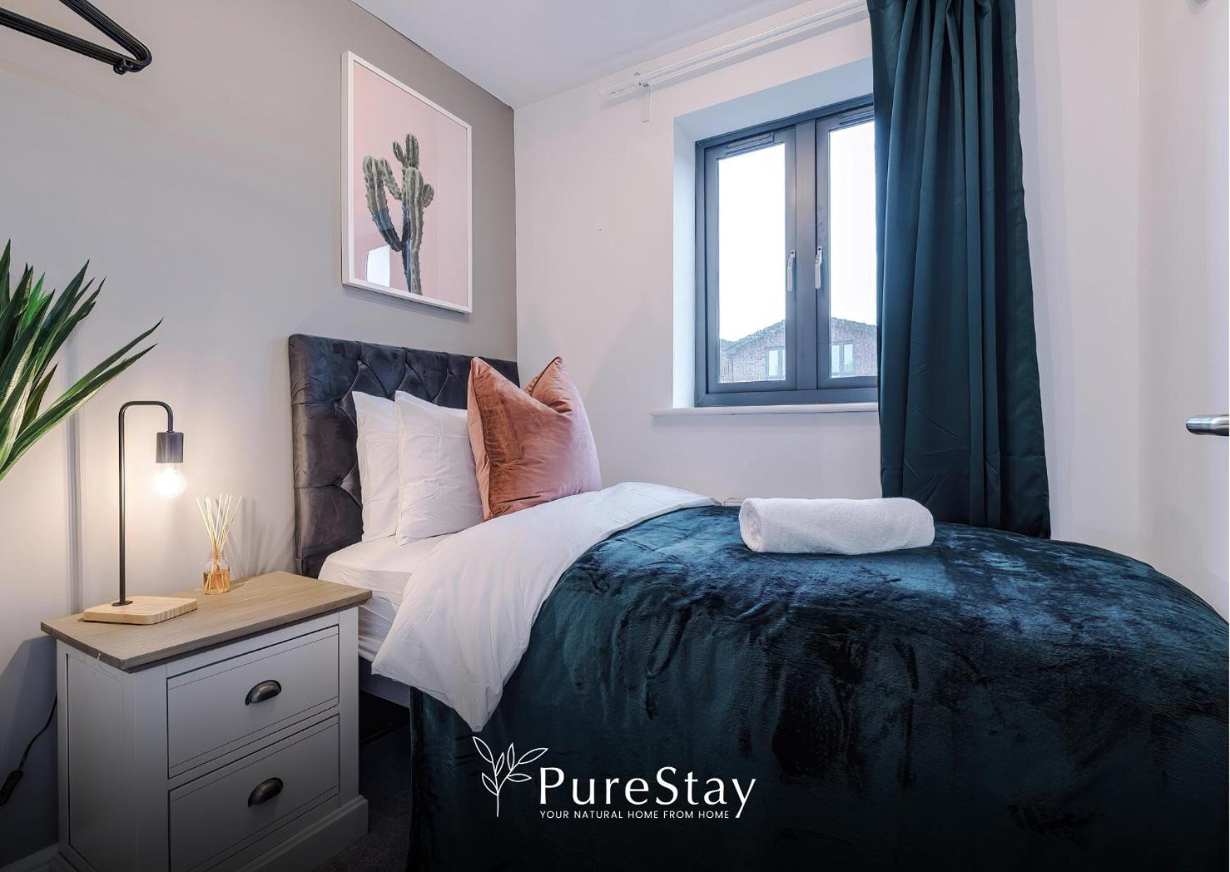 Stunning Five Bedroom Manchester House With Free Parking By Purestay Short Lets & Serviced Accommodation Exteriör bild