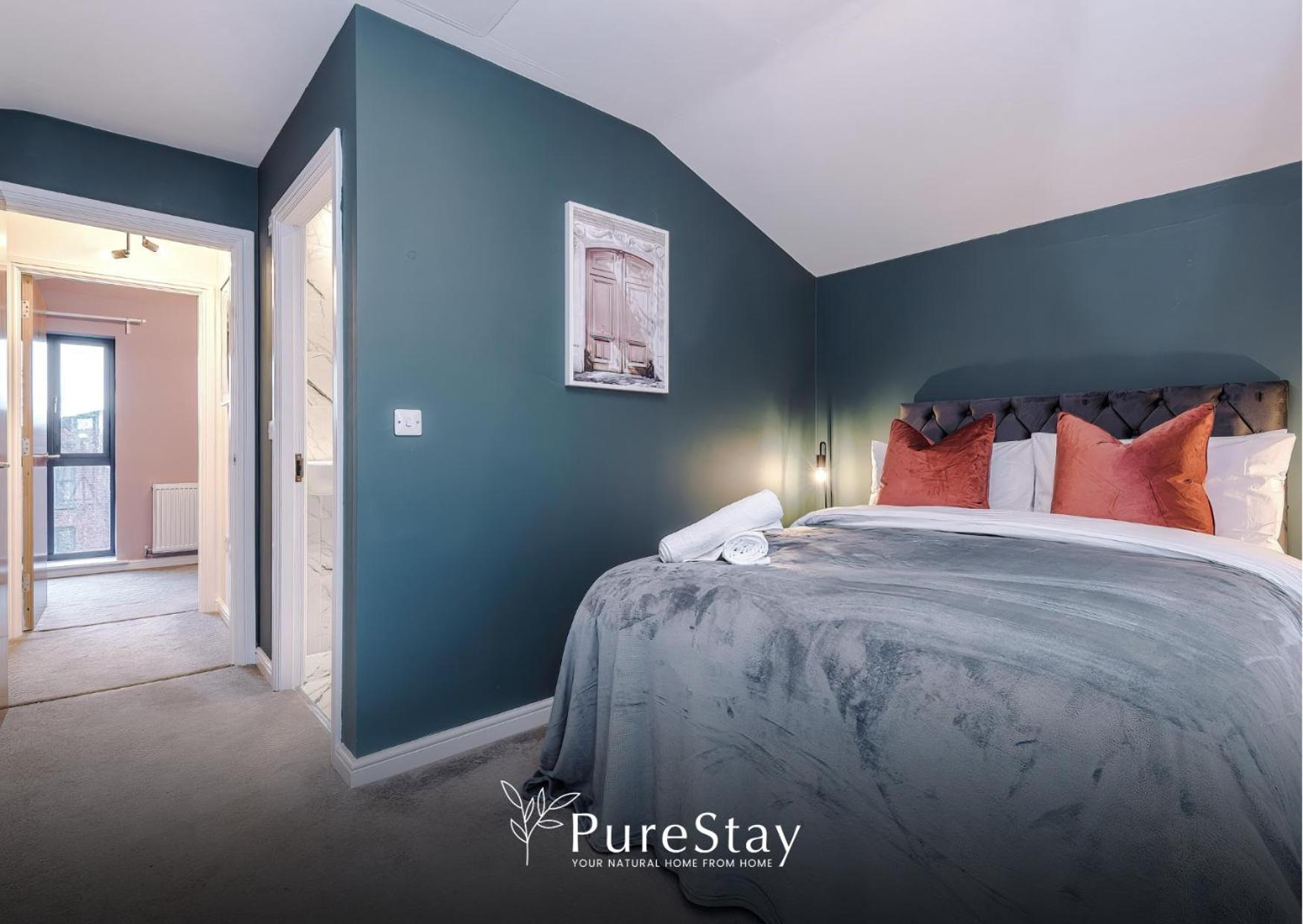 Stunning Five Bedroom Manchester House With Free Parking By Purestay Short Lets & Serviced Accommodation Exteriör bild